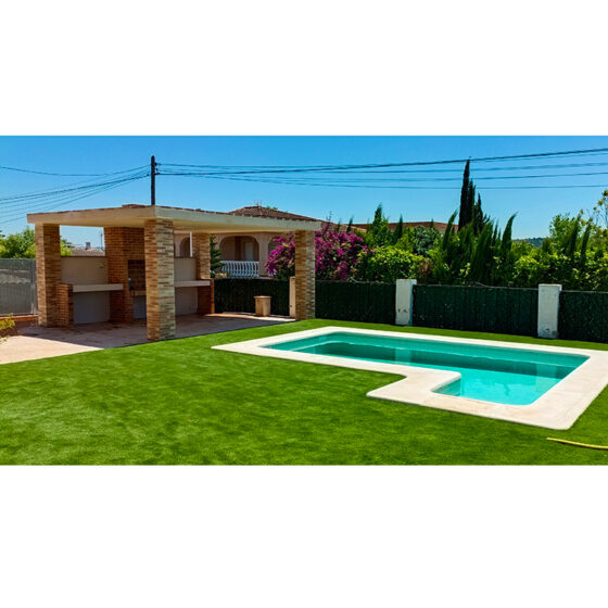 Construcción de techo y paellero de obra en casa donde se construyó previamente una piscina en Monserrat, Valencia por Mediterranean Pool