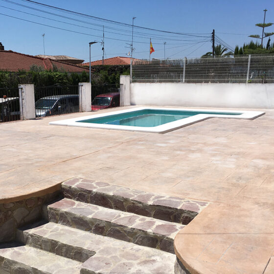 Construcción de piscina en Monserrat, Valencia por Mediterranean Pool y realización de proyecto para la solicitud de licencia de obra