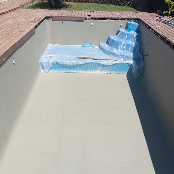 Reforma de piscina de obra y depuradora con electrolisis salina en Campolivar, Godella, Valencia por Mediterranean Pool