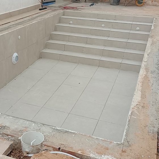 Construcción de piscina en Loriguilla, Valencia por Mediterranean Pool