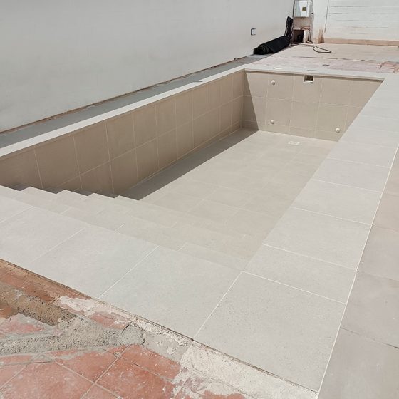 Construcción de piscina en Loriguilla, Valencia por Mediterranean Pool