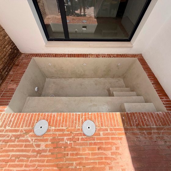Piscina de obra en bajo de Ruzafa por Mediterranean Pool