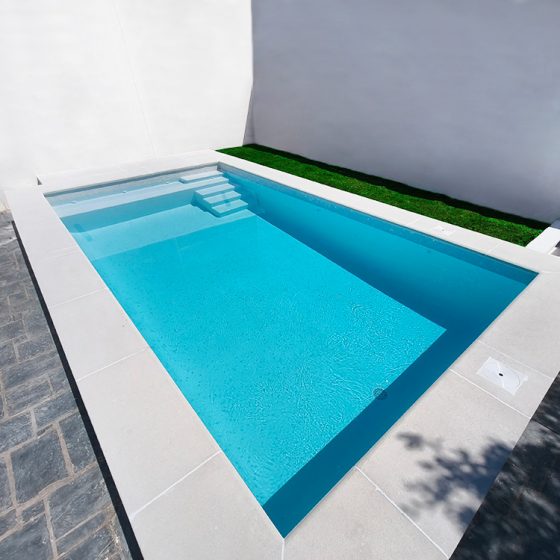 Construcción de Piscina gunitada o piscina de obra y Terraza en Playa Almarda, Sagunto, Valencia por Mediterranean Pool