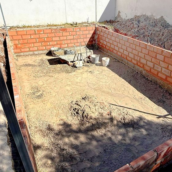 Construcción de Piscina gunitada o piscina de obra y Terraza en Playa Almarda, Sagunto, Valencia por Mediterranean Pool