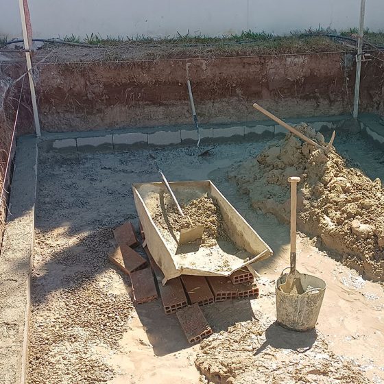 Construcción de Piscina gunitada o piscina de obra y Terraza en Playa Almarda, Sagunto, Valencia por Mediterranean Pool