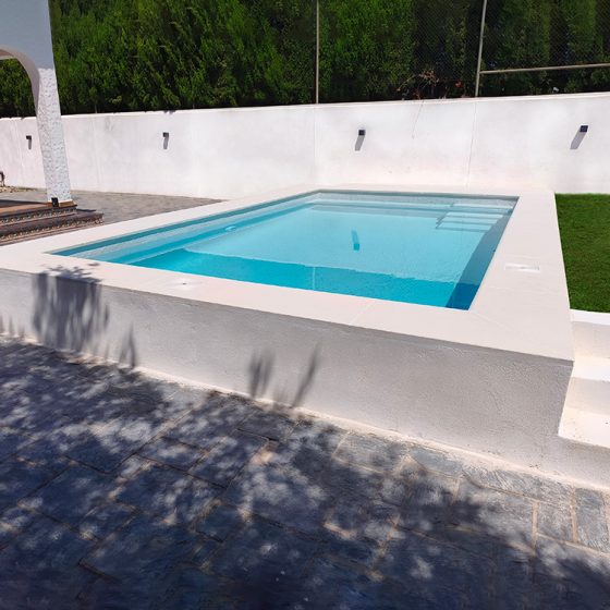 Construcción de Piscina gunitada o piscina de obra y Terraza en Playa Almarda, Sagunto, Valencia por Mediterranean Pool