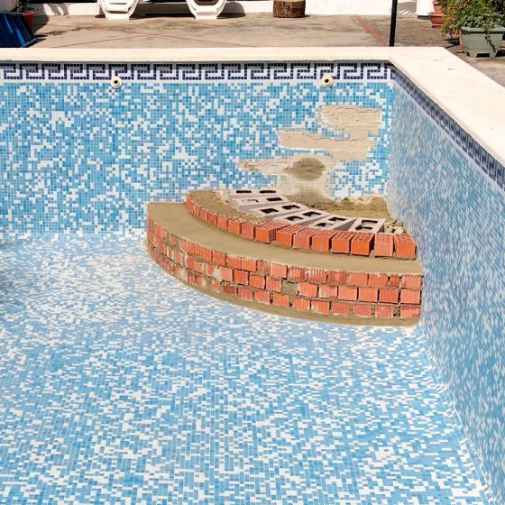 Construcción de escaleras de obras para Piscina Náquera, Valencia por Mediterranean Pool