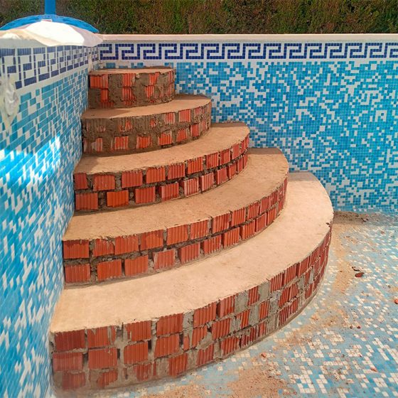 Construcción de escaleras de obras para Piscina Náquera, Valencia por Mediterranean Pool